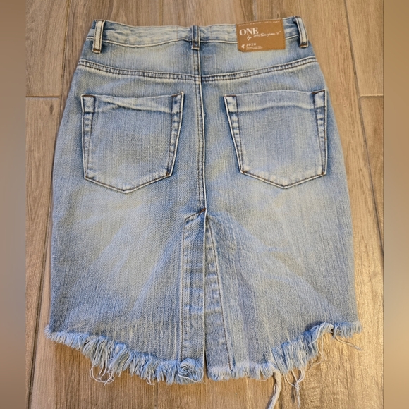 One Teaspoon 2020 Distressed Denim Skirt, 24 - Picture 6 of 15